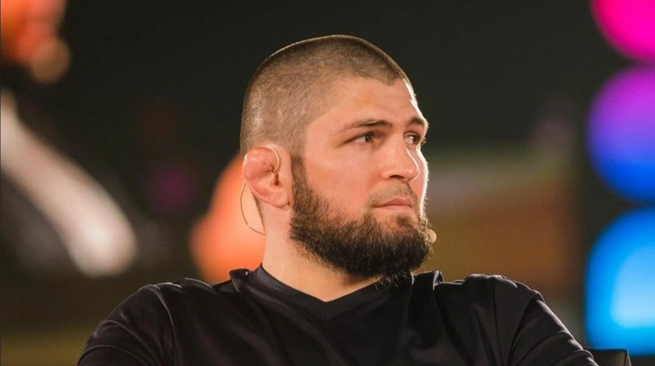 Khabib podporoval Umara po porážce lekce odvahy, bratrství a sportovní moudrosti