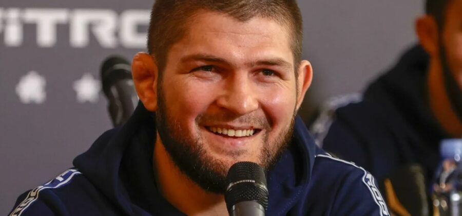 Khabib nabídl Dustinu Poirierovi ideálního soupeře pro boj na UFC 284 v Austrálii