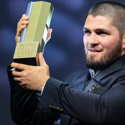 Khabib Nurmagomedov vysvětlil, proč sní o boji s basketbalovou legendou Michaelem Jordanem