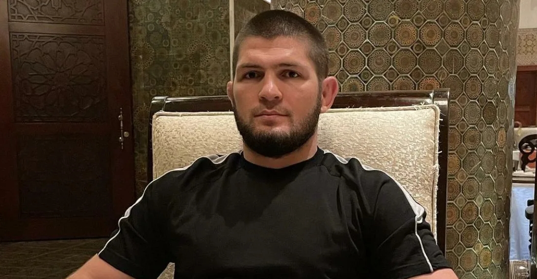 Khabib řekl, zda Charles Oliveira bude schopen porazit Islama Machačeva