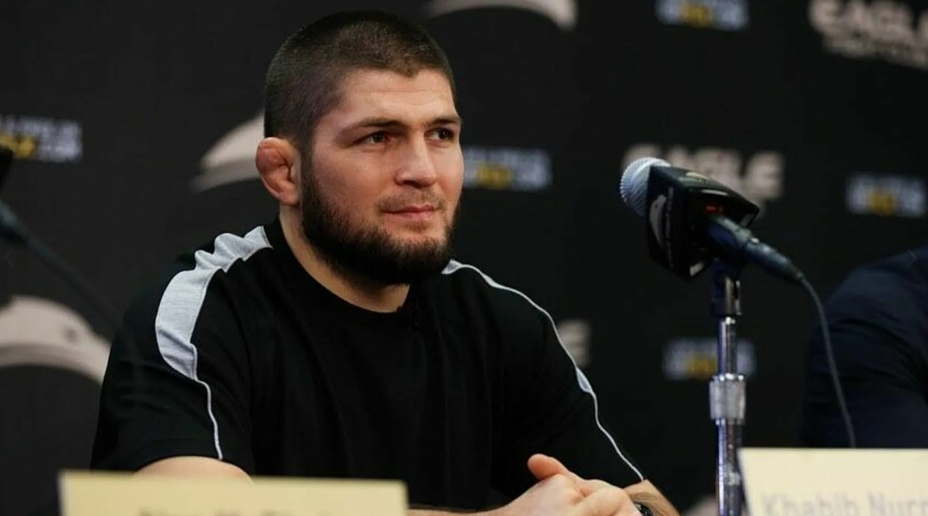 Jak dlouho trvá, než se Khabib vrátí do MMA