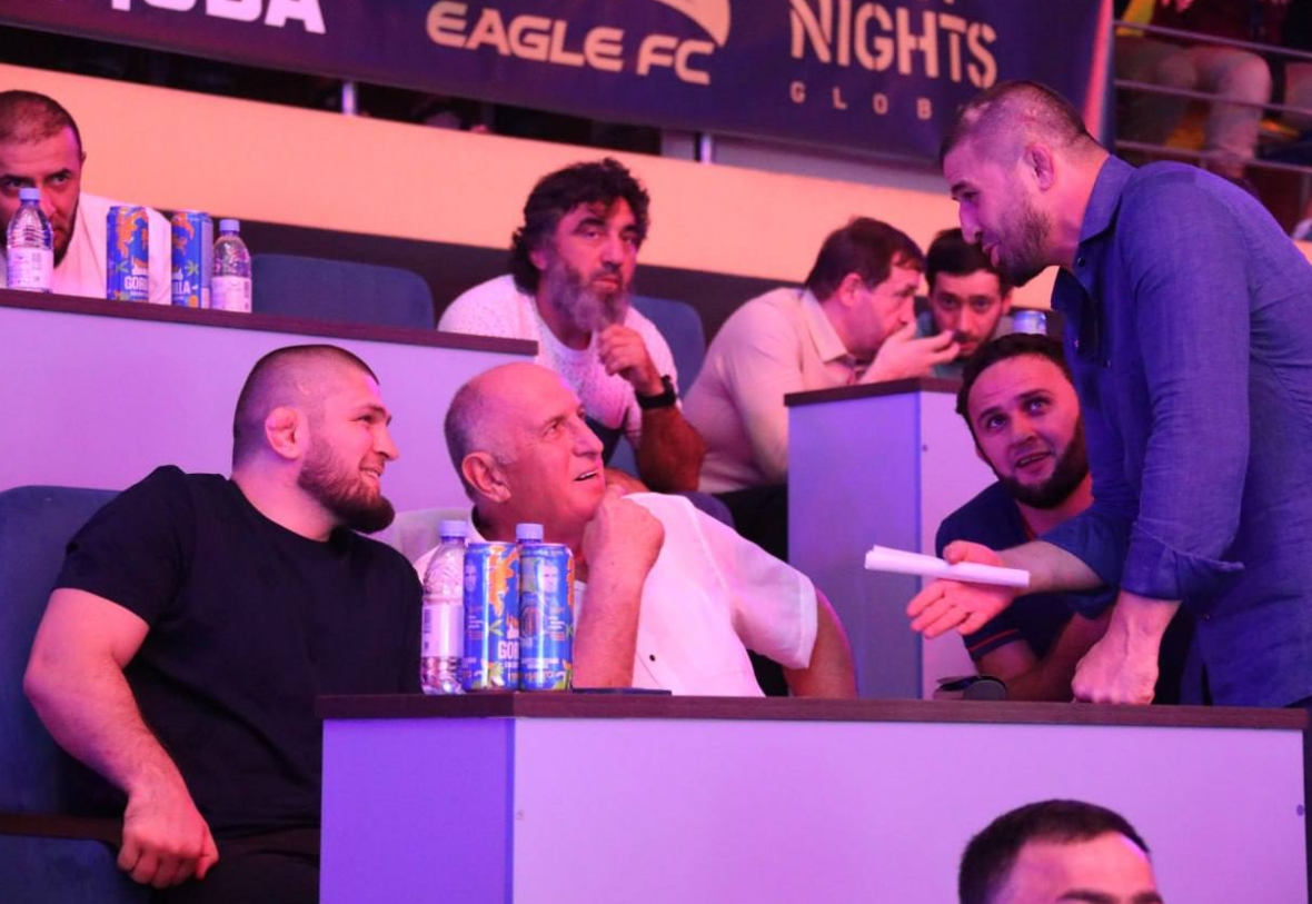 Cormier Khabib odmítl 40 milionů dolarů za svůj návrat do UFC