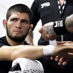 „Venku na čerstvém vzduchu“ – Khabib sdílí fotky z tréninku